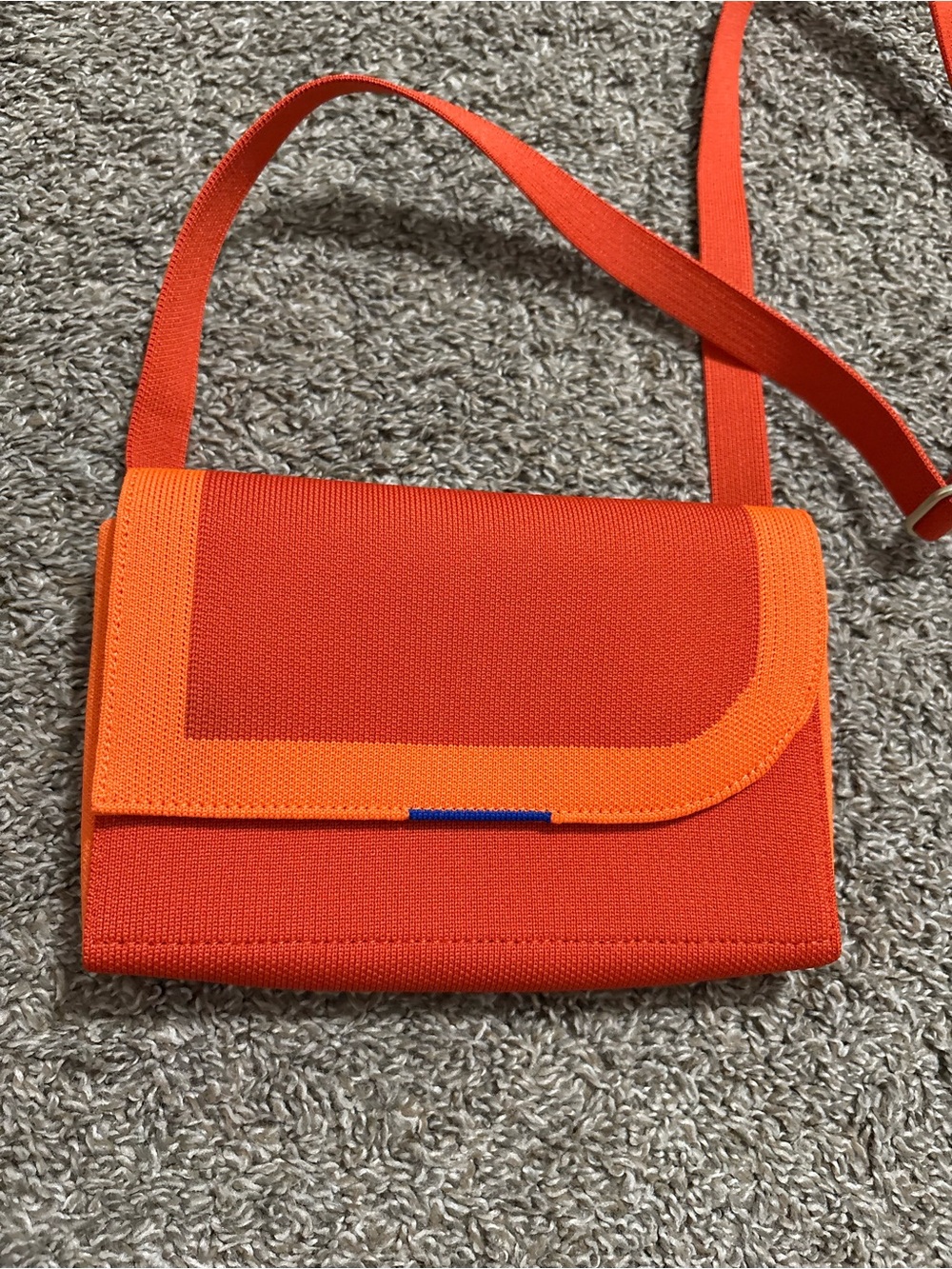 ROTHY'S Women's Crossbody
Handbag Orange Recycled Bag Size
Small